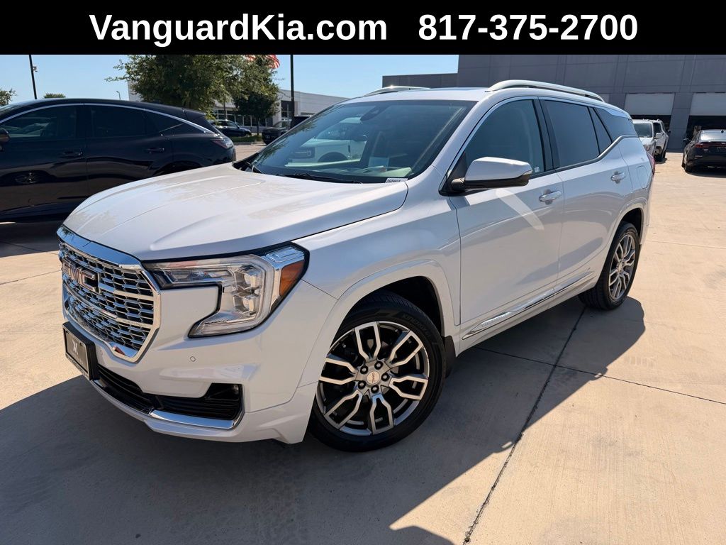 2023 GMC Terrain Denali AWD's photo
