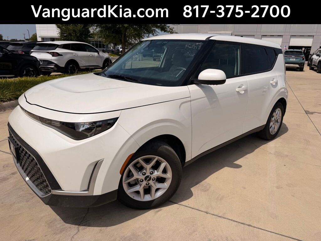 Certified 2025 Kia Soul LX Tech PKG Hatchback