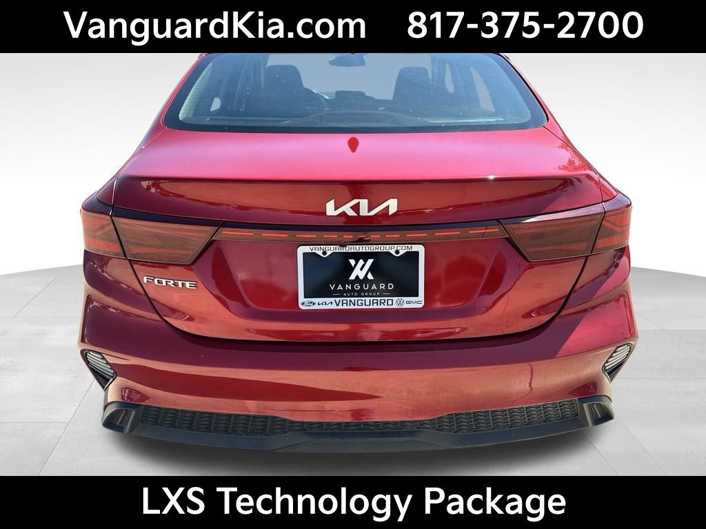 2024 Kia Forte LXS photo 3