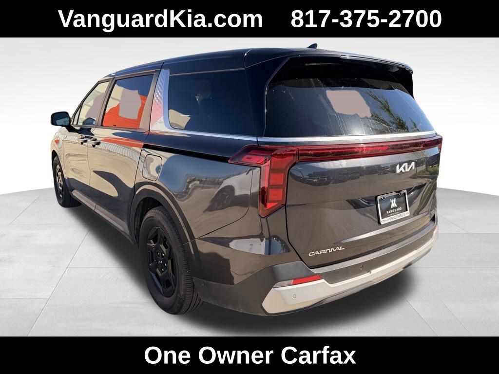 Used 2025 Kia Carnival LXS Minivan/Van