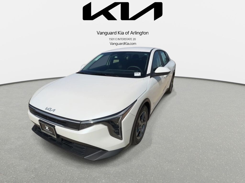 New 2026 Kia K4 LXS Sedan