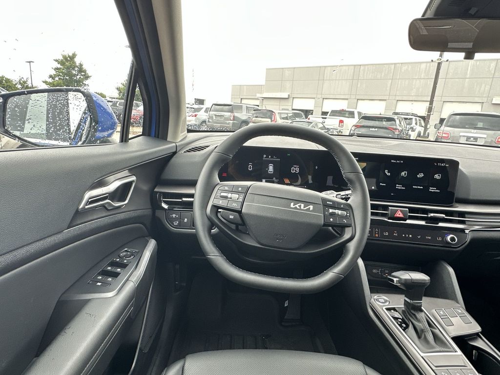 2026 Kia Sportage EX - Photo 12