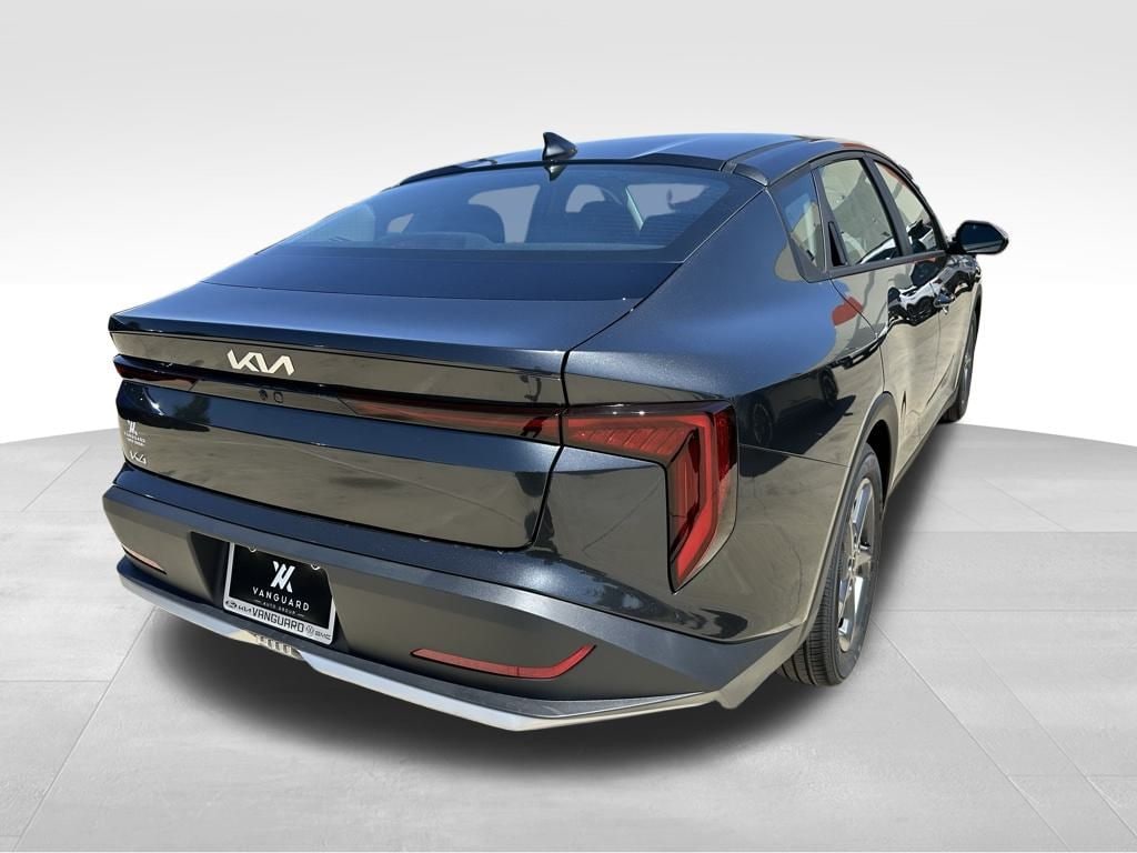 New 2025 Kia K4 LXS Sedan
