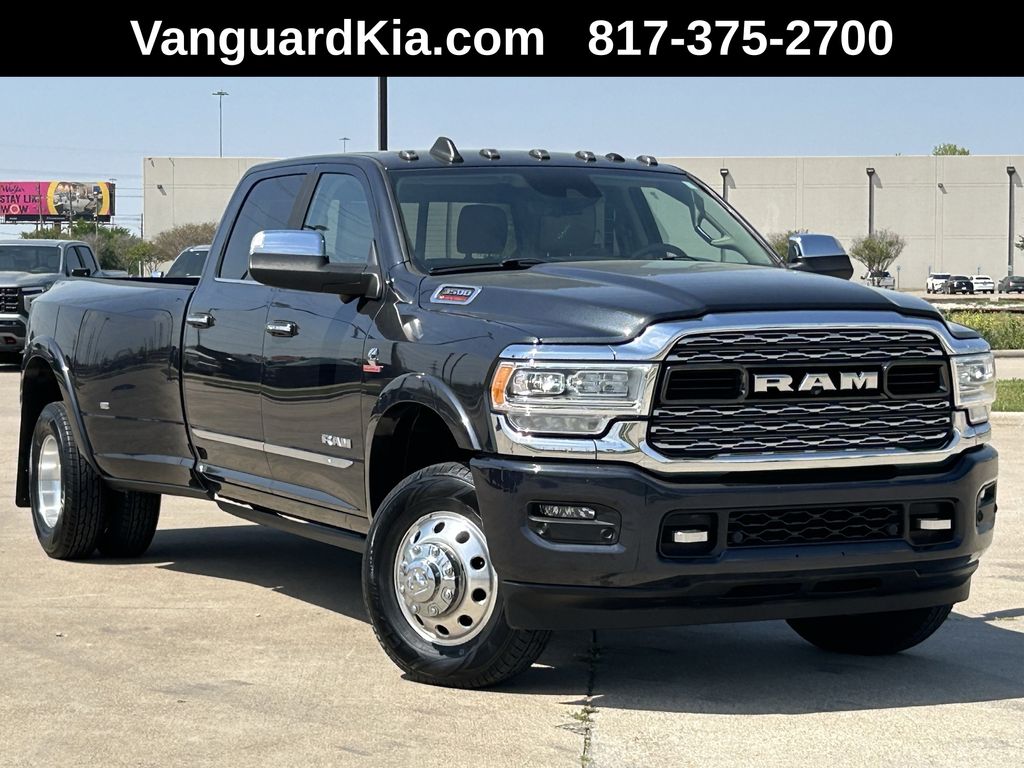 2022 RAM 3500 Limited 4X4 Crew Cab LWB's photo