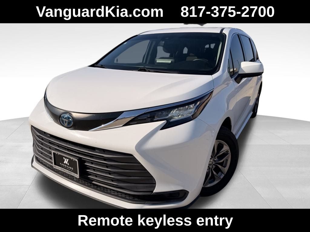Used 2021 Toyota Sienna LE 8 Passenger Minivan/Van