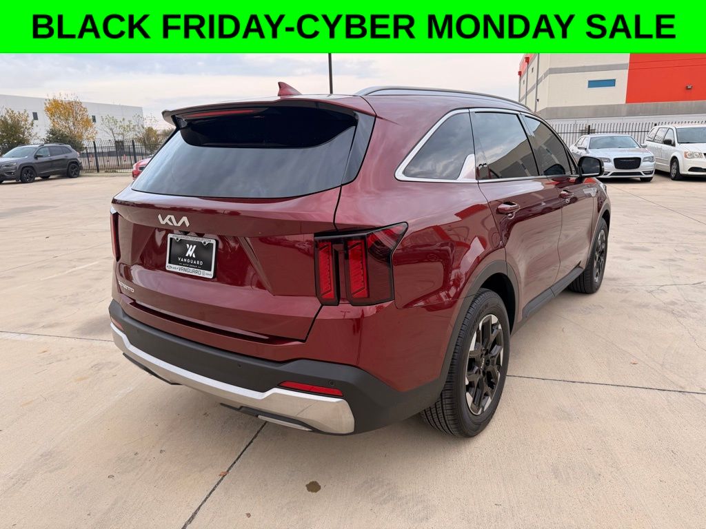 2024 Kia Sorento S photo 3