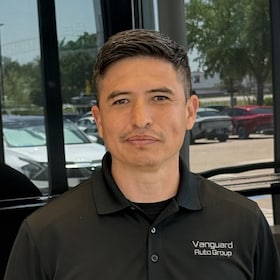 Staff member Emmanuel De La Cruz from ID_7da04007184b