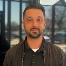 Staff member Leo Saqer from ID_7da04007184b