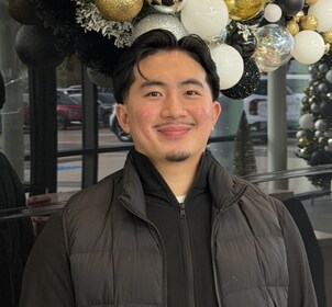 Staff member Kha Trieu from ID_4c7294