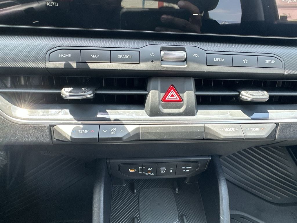 2025 Kia K4 EX - Photo 17