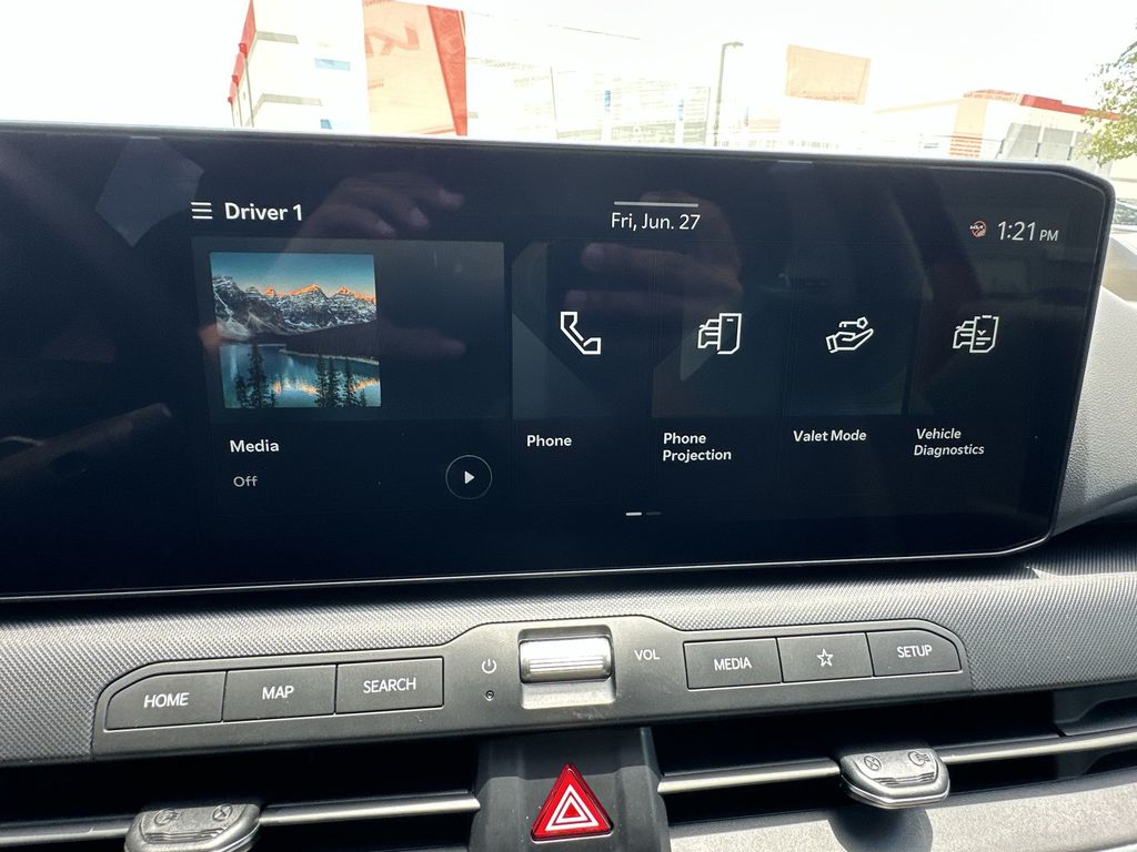 2025 Kia K4 LXS - Photo 13