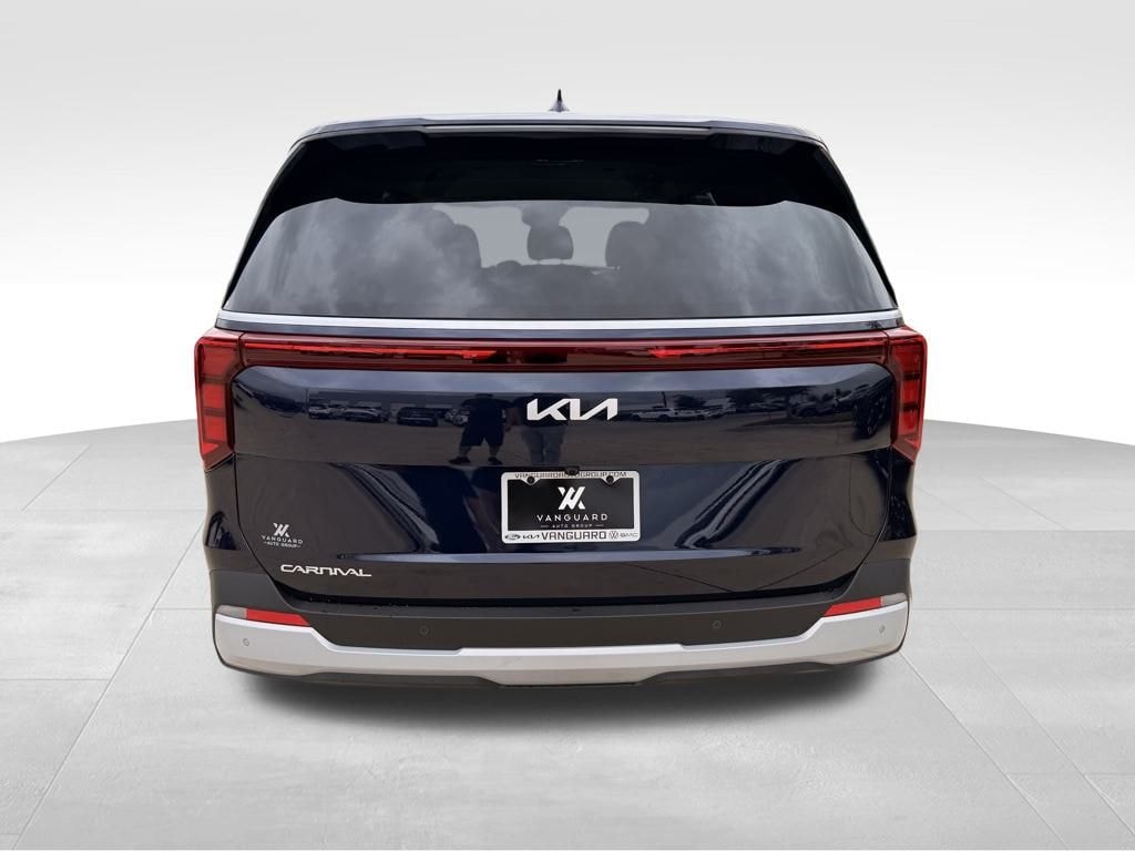 New 2026 Kia Carnival LXS Minivan/Van