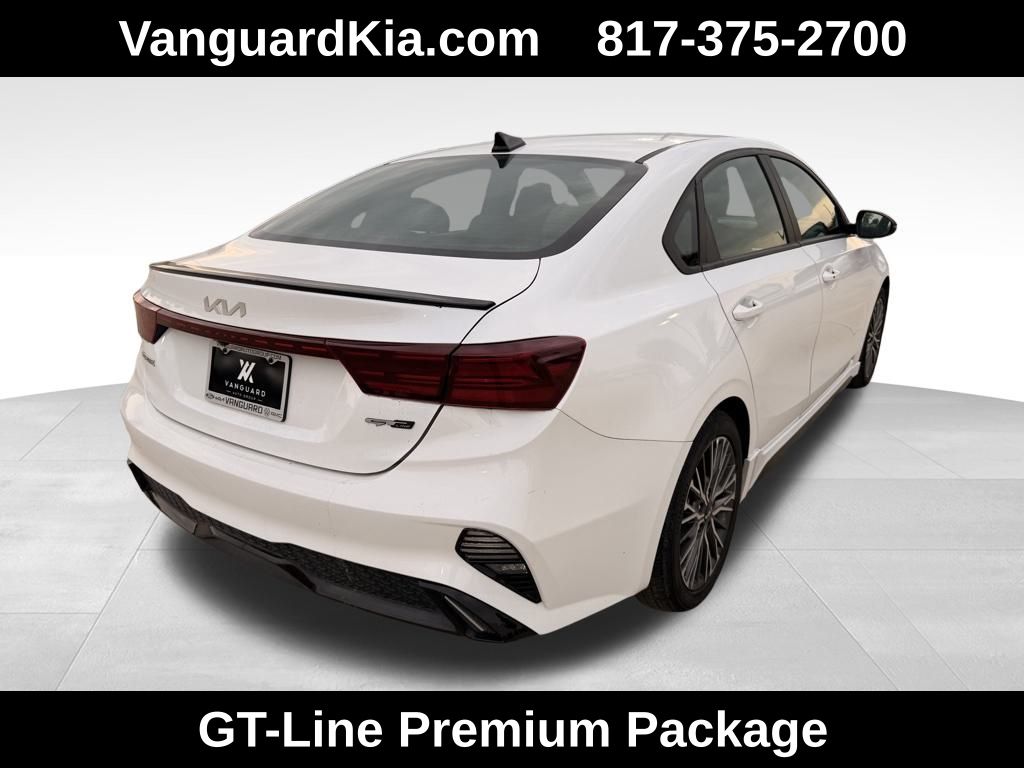 2024 Kia Forte GT-Line photo 3