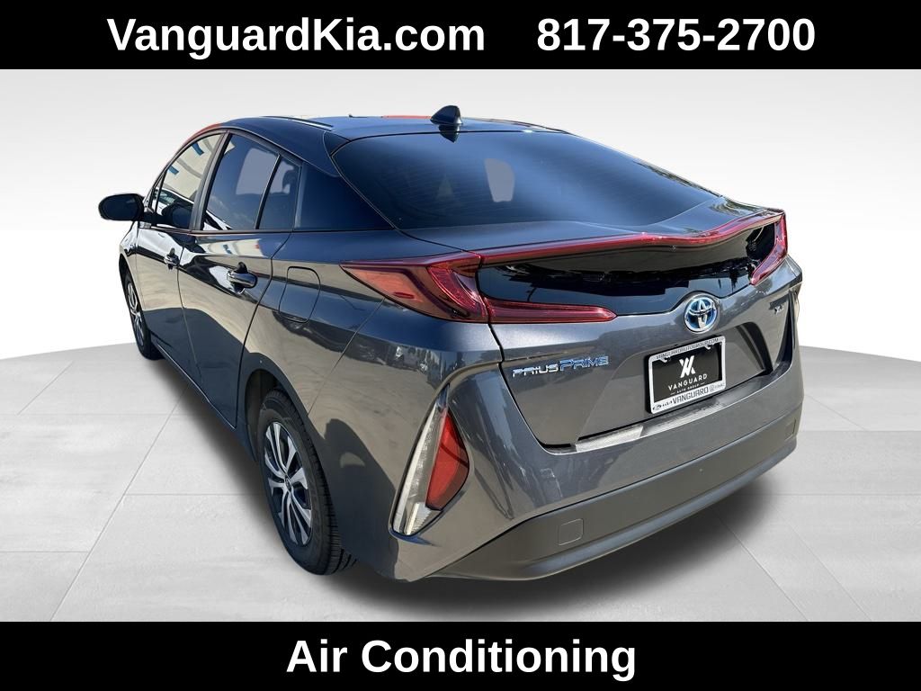 2021 Toyota Prius Prime XLE photo 2