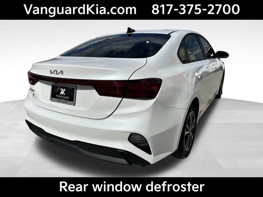 2023 Kia Forte LXS photo 4