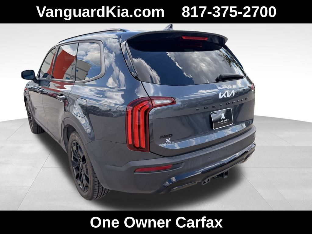 2022 Kia Telluride EX photo 2