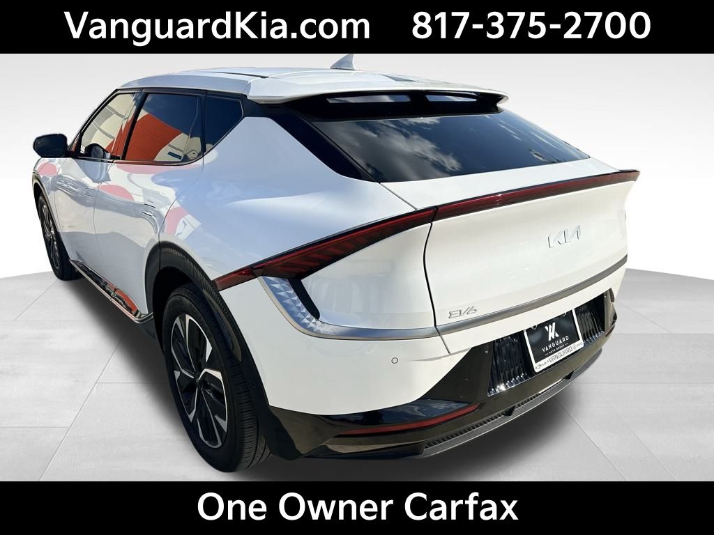 2024 Kia EV6 Wind photo 2