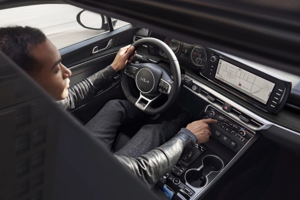 2024 Kia K5 interior