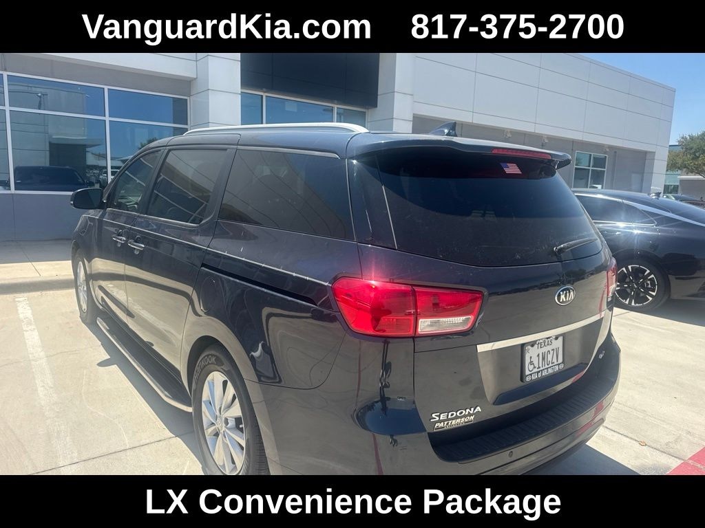 Used 2016 Kia Sedona LX Minivan/Van
