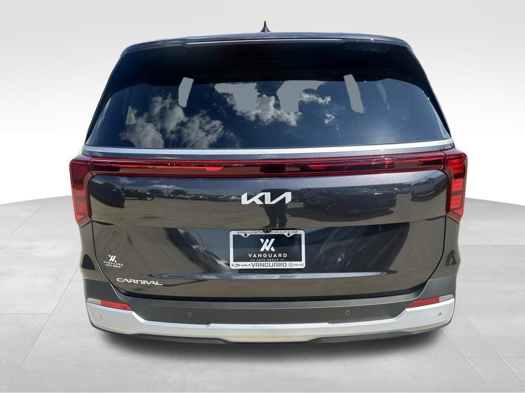 New 2026 Kia Carnival LXS Minivan/Van