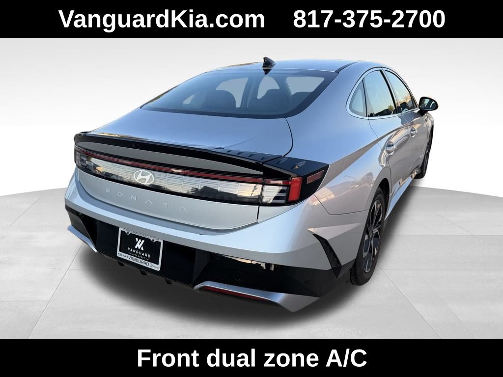 2024 Hyundai Sonata SEL photo 4