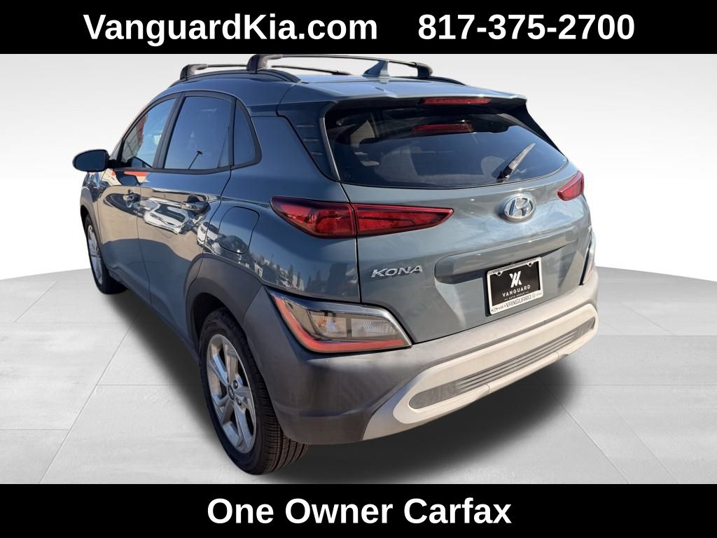 2022 Hyundai Kona SEL photo 2