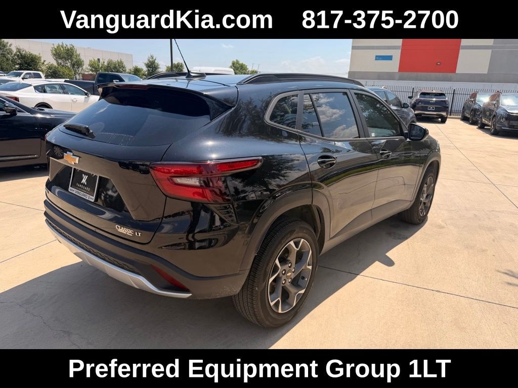 Used 2025 Chevrolet Trax LT SUV
