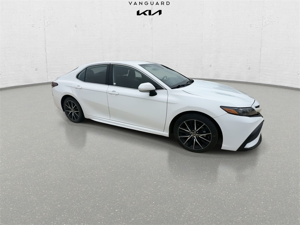 Used 2023 Toyota Camry SE with VIN 4T1G11AKXPU160015 for sale in Arlington, TX