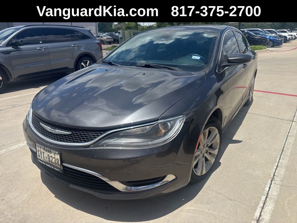 2015 Chrysler 200 Limited's photo