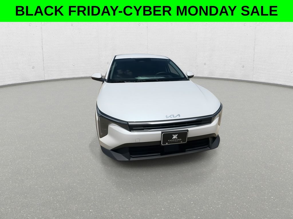 2025 Kia K4 LXS photo 3