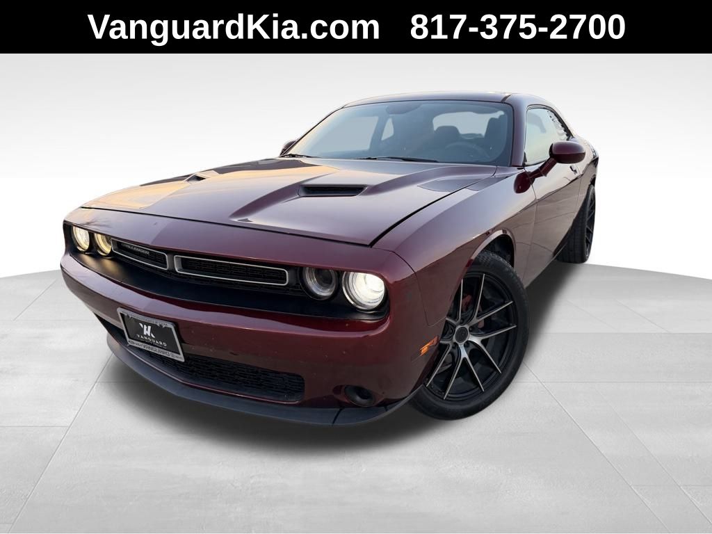 2019 Dodge Challenger SXT's photo