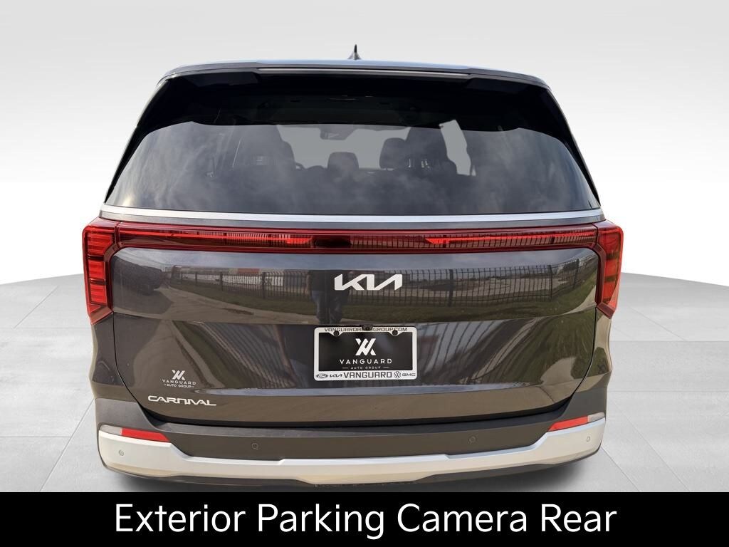 New 2026 Kia Carnival LXS Minivan/Van