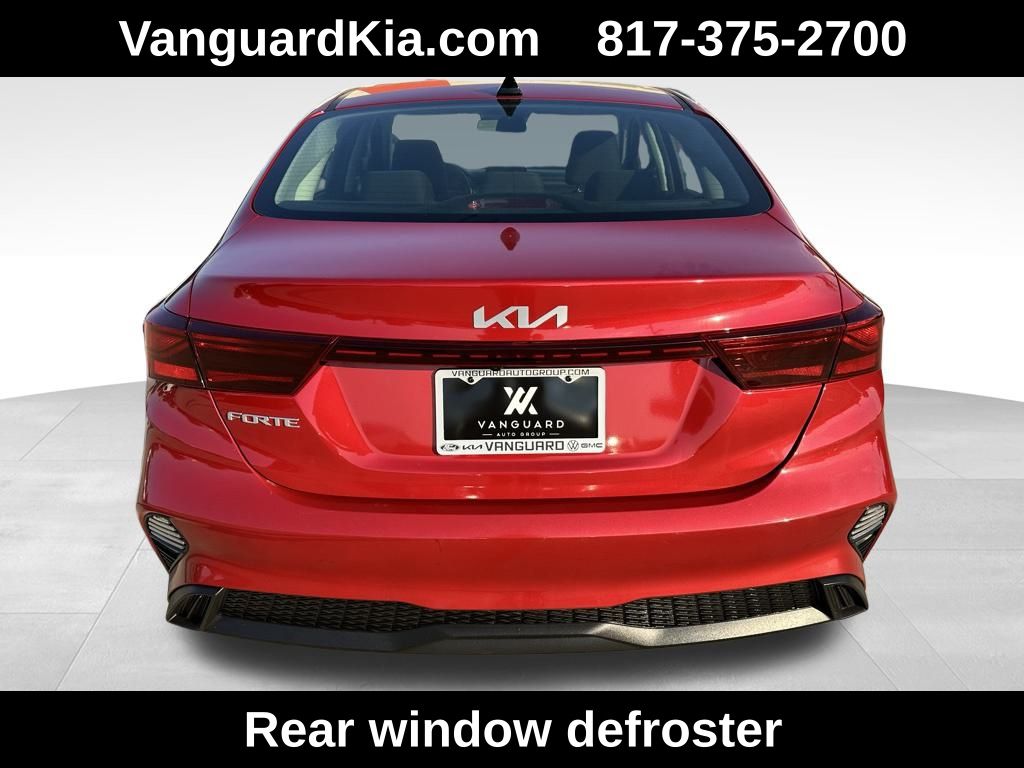 2024 Kia Forte LXS photo 3