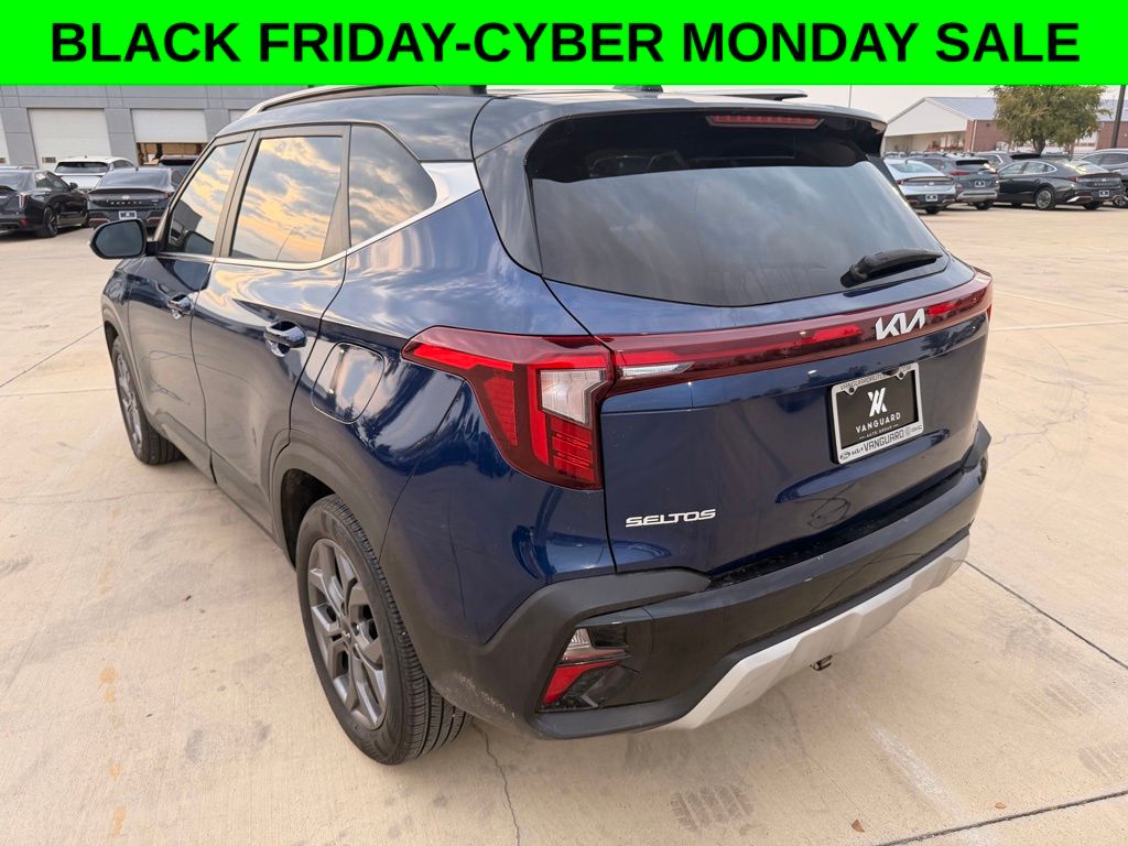 2024 Kia Seltos S photo 2