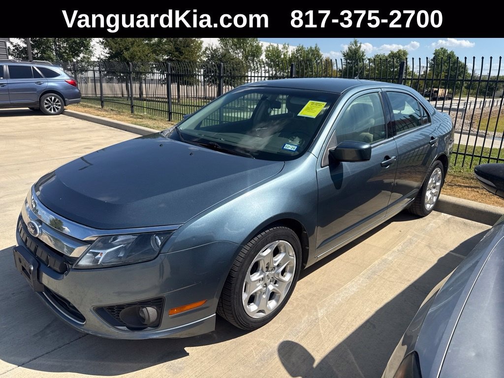 Used 2011 Ford Fusion SE Sedan