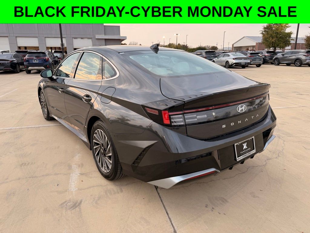 2024 Hyundai Sonata Hybrid SEL photo 3