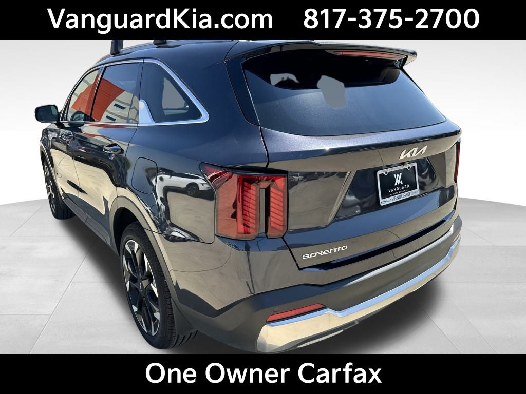 2025 Kia Sorento SX photo 2