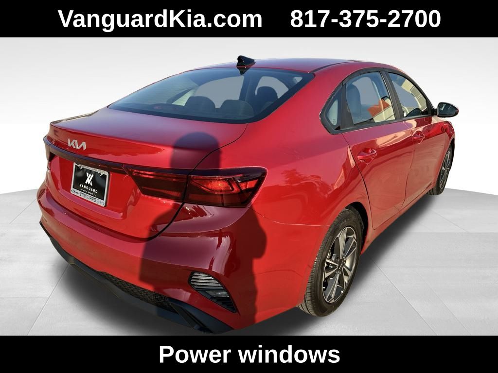 2024 Kia Forte LXS photo 4
