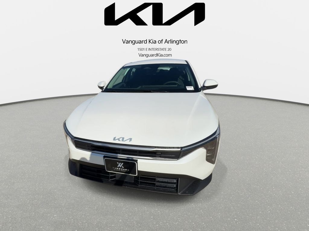New 2026 Kia K4 LXS Sedan