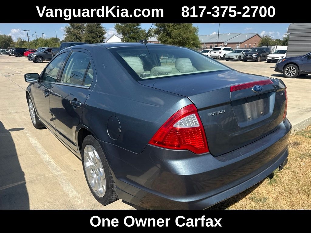 Used 2011 Ford Fusion SE Sedan