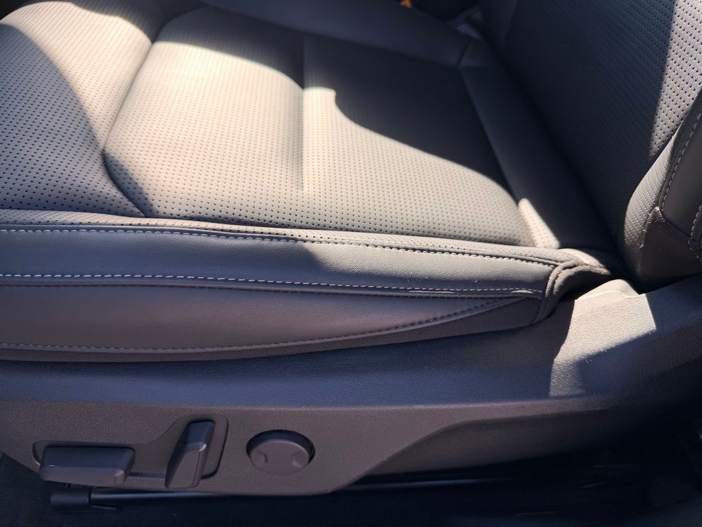 2025 Kia EV6 Wind - Photo 13