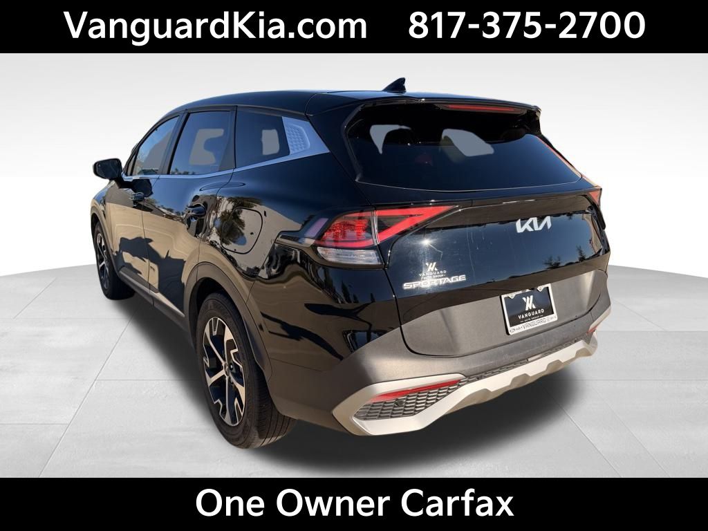 2023 Kia Sportage EX photo 2