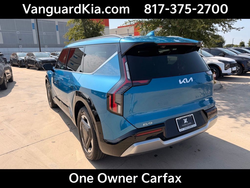 KNDADFS55R6032490