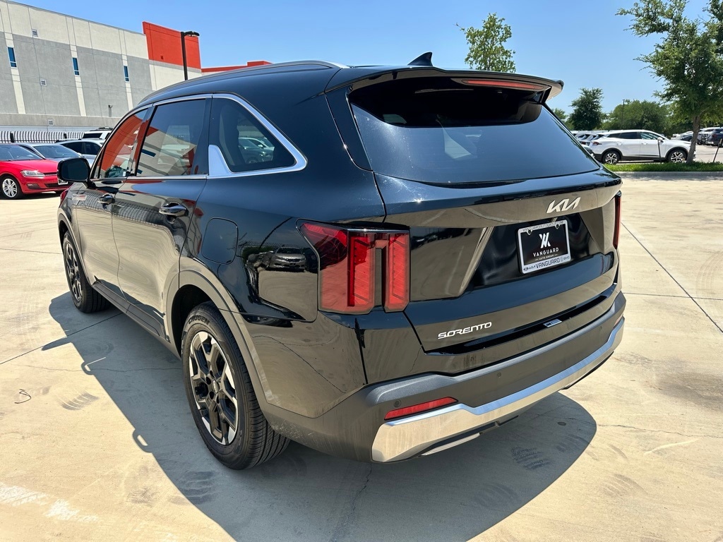Used 2024 Kia Sorento S with VIN 5XYRL4JC8RG258322 for sale in Arlington, TX