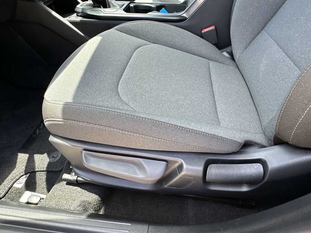 2025 Kia K4 LXS - Photo 15