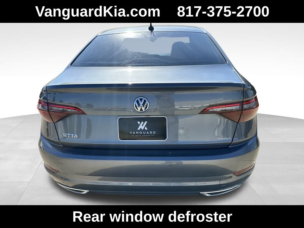 2021 Volkswagen Jetta R-Line photo 3