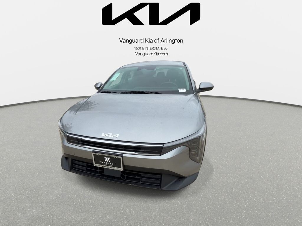New 2026 Kia K4 LXS Sedan