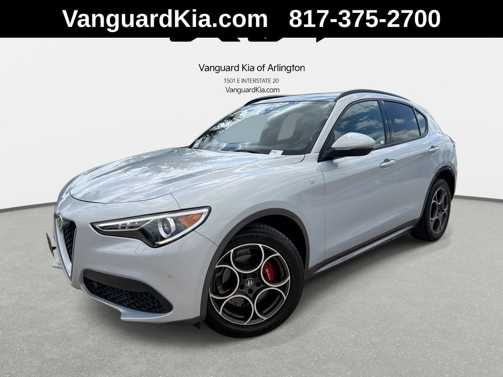 2022 Alfa Romeo Stelvio Ti AWD's photo
