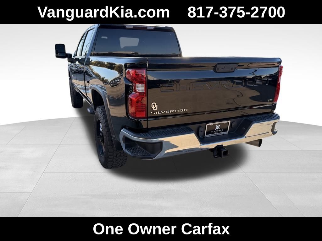 2022 Chevrolet Silverado 2500HD LT photo 2