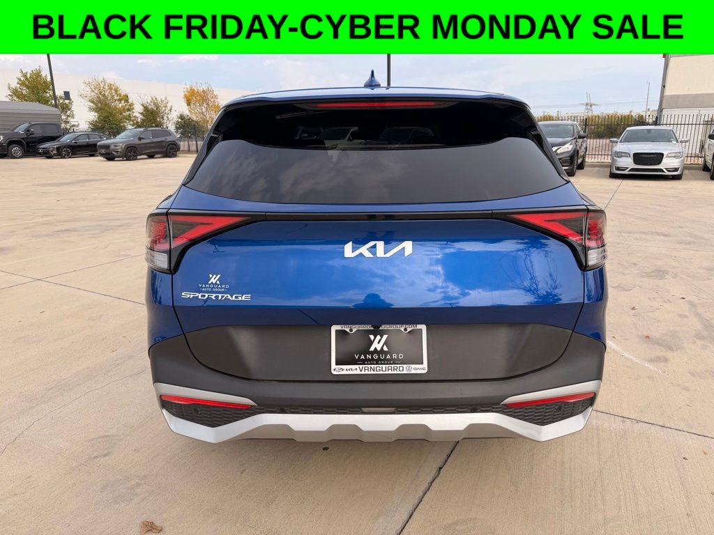 2023 Kia Sportage EX photo 3